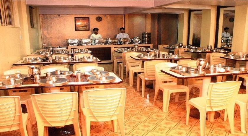 Hotel Rahil International Mahābaleshwar Екстериор снимка